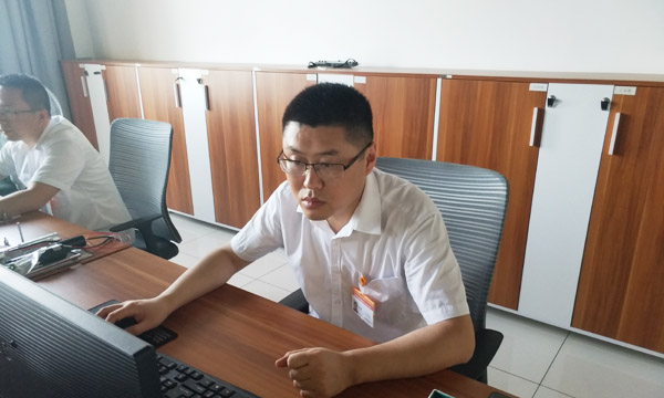 创造厨房新时代，上派集成灶张工：以做工艺品的态度做集成灶