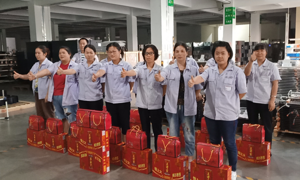 喜迎中秋，上派电器为员工发放中秋福利！