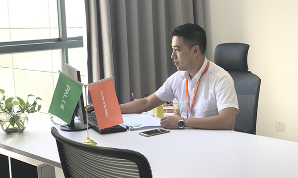 上派集成灶——不断升级，把握未来
