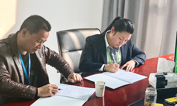 品牌信任，共创共赢——上派集成灶签约浙江金华