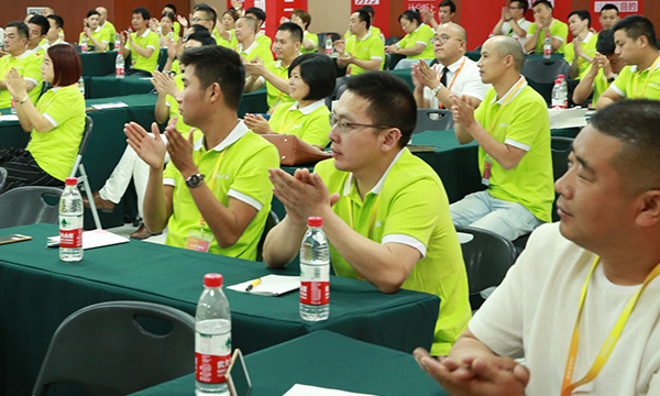 抢占先机，聚势共赢｜2018盈在终端上派P6首届老板特训营火热进行中