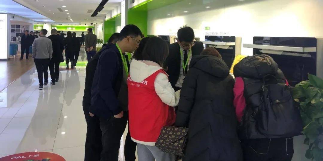 上派集成灶，集成灶十大品牌，客户产管展厅实验室